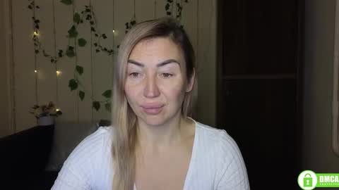 Snapshot of ay_kiss_jully chatting on 01.05.26 Jully online show from 01.05.26