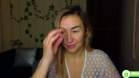 Snapshot of ay_kiss_jully chatting on 01.08.26 Jully online show from 01.08.26