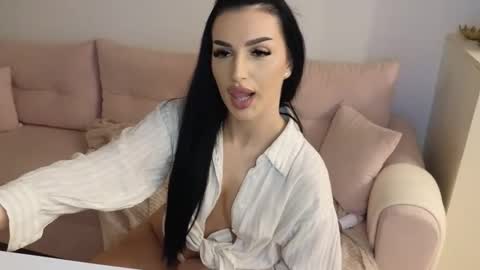 Ayabellle online show from 04.15.26