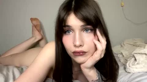 Snapshot of ayaderen chatting on 01.16.25  im Aya welcome to my room  online show from 01.16.25