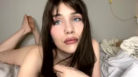 Snapshot of ayaderen chatting on 01.16.25  im Aya welcome to my room  online show from 01.16.25