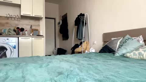 Snapshot of ayaderen chatting on 02.05.25  im Aya welcome to my room  online show from 02.05.25