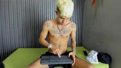 Snapshot of ayala_tattoo chatting on 12.15.25 Ayala online show from 12.15.25