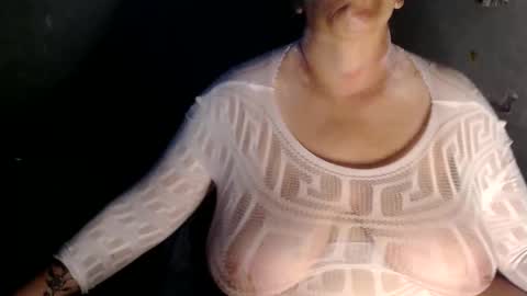 ayantipondz69 online show from 10.25.25