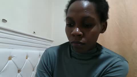 Snapshot of ayatie chatting on 09.26.25 Ayie online show from 09.26.25