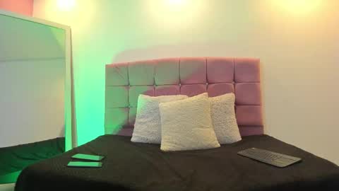 ayira_caramel online show from 02.27.26