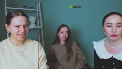 Snapshot of aylin_mirage chatting on 11.29.25 aylin_mirage online show from 11.29.25