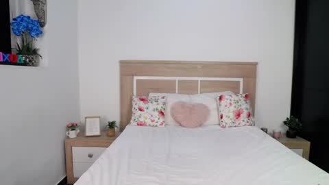 Aylin Ross online show from 09.17.25