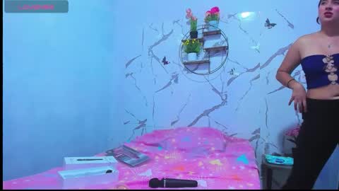 Aymy online show from 12.13.25