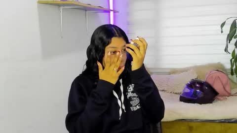 Snapshot of aysha_winxx chatting on 10.27.25 aysha_winxx online show from 10.27.25