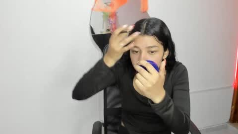 Snapshot of aysha_winxx chatting on 10.30.25 aysha_winxx online show from 10.30.25