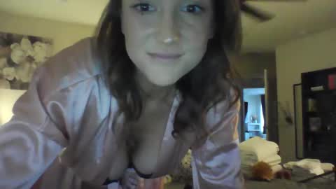 Snapshot of ayybaebayy chatting on 11.15.25 ayybaebayy online show from 11.15.25