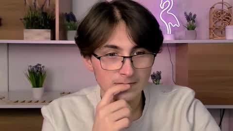 Snapshot of azen_rush chatting on 12.15.25 azen_rush online show from 12.15.25