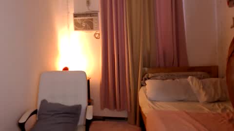 Lina online show from 12.22.25