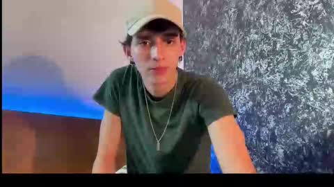 Snapshot of azulyfucsia chatting on 10.02.25 nice boy online show from 10.02.25