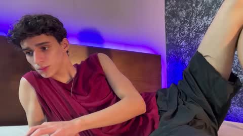 Snapshot of azulyfucsia chatting on 10.30.25 nice boy online show from 10.30.25