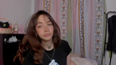 Snapshot of azumi_saan chatting on 05.27.26 azumi saan online show from 05.27.26