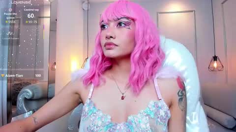 Azura online show from 10.31.25