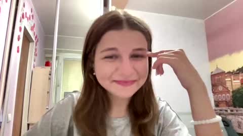 Snapshot of azzieheberly chatting on 07.23.26 Niki online show from 07.23.26