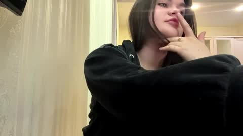 Elara online show from 04.17.26
