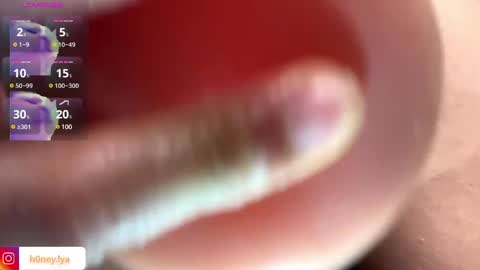 Snapshot of b0nnie_h0ney chatting on 03.11.25 Lyanna online show from 03.11.25