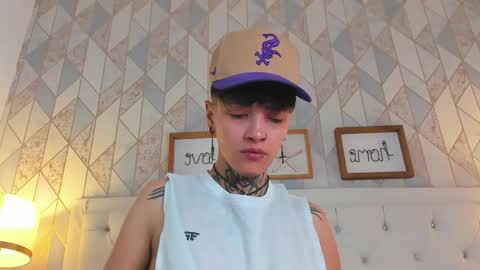 Anny online show from 04.17.26