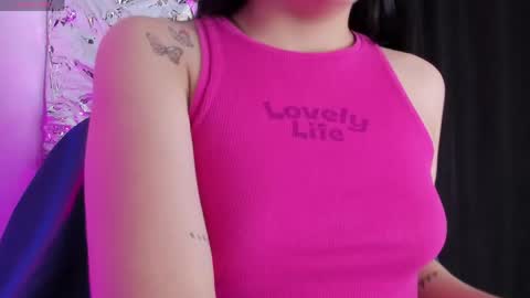 Queen B online show from 04.15.26