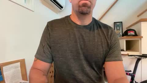 Snapshot of babeheater chatting on 12.21.25 babeheater online show from 12.21.25