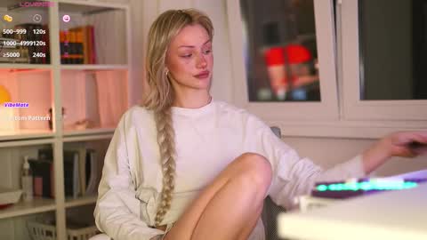 Snapshot of babeholly chatting on 10.24.25 Hey Im your angel Holly online show from 10.24.25