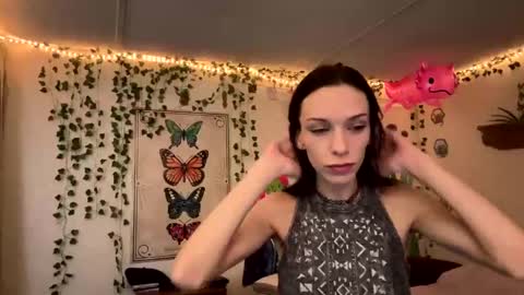 Fern Browning online show from 01.11.25