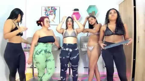 Snapshot of baby5hot chatting on 02.12.25 hotgirls online show from 02.12.25