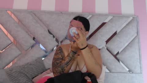 Snapshot of baby_candy22 chatting on 03.26.26 zaleya online show from 03.26.26