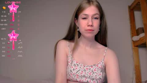 Snapshot of baby_girl_0001 chatting on 02.12.25 Kira online show from 02.12.25