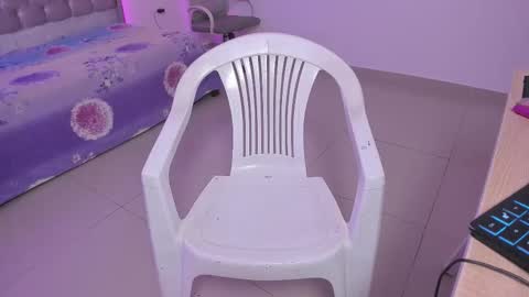 Snapshot of baby_glow01 chatting on 11.07.25 baby_glow01 online show from 11.07.25