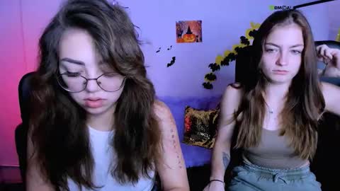 Snapshot of baby_hotte chatting on 11.06.25 baby online show from 11.06.25