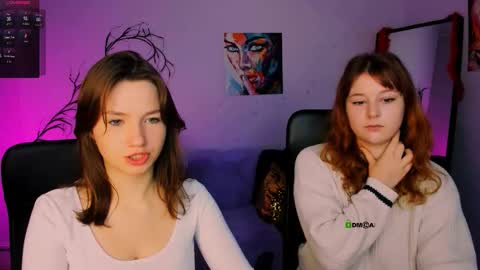 Snapshot of baby_hotte chatting on 11.18.25 baby online show from 11.18.25