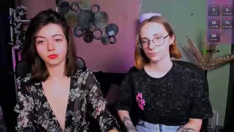 Snapshot of baby_hotte chatting on 11.22.25 baby online show from 11.22.25