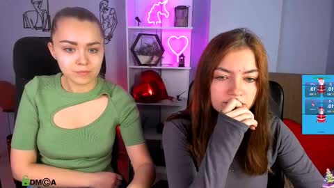 Snapshot of baby_hotte chatting on 12.03.25 baby online show from 12.03.25