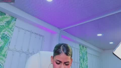 Snapshot of baby_julieta00 chatting on 05.18.26 Julieta online show from 05.18.26