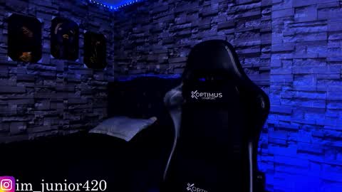 Snapshot of baby_junior420 chatting on 09.15.25 Junior Independent Model online show from 09.15.25