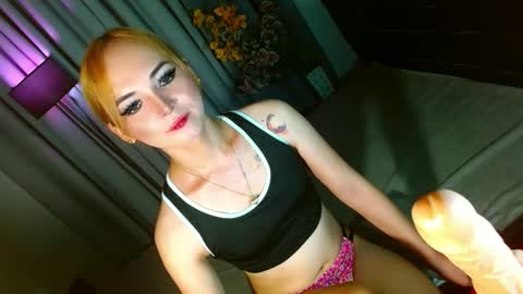 Snapshot of baby_kira1988 chatting on 12.29.24 Your Baby Kira online show from 12.29.24