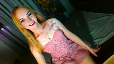 Snapshot of baby_kira1988 chatting on 01.04.25 Your Baby Kira online show from 01.04.25