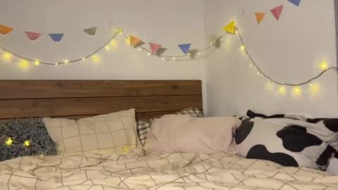 Snapshot of baby_meimei chatting on 01.07.25 mei online show from 01.07.25