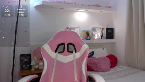 Mily   -  All days start to 1200pm Washigton  online show from 05.26.26