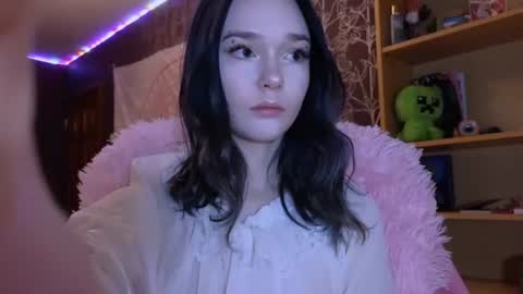 Snapshot of baby_onface chatting on 06.15.26 Alice online show from 06.15.26