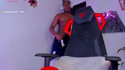 Snapshot of baby_smith chatting on 01.13.25 FOLLOW ME online show from 01.13.25