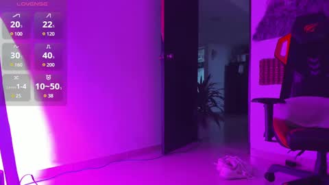 Snapshot of baby_smith chatting on 03.07.25 FOLLOW ME online show from 03.07.25