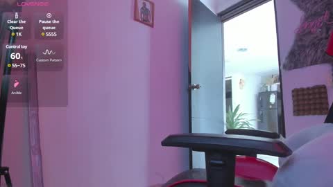 Snapshot of baby_smith chatting on 03.07.25 FOLLOW ME online show from 03.07.25