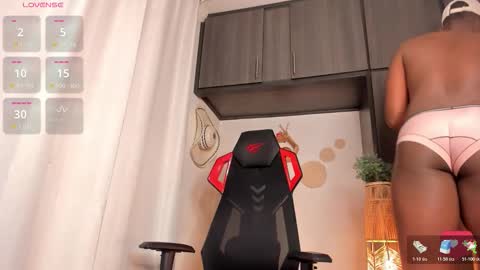 Snapshot of baby_smith chatting on 10.28.25 FOLLOW ME online show from 10.28.25