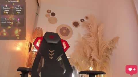 Snapshot of baby_smith chatting on 12.03.25 FOLLOW ME online show from 12.03.25